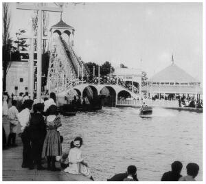 (Image: Close-Up of Boat exiting the `Shoot-the-Chutes')